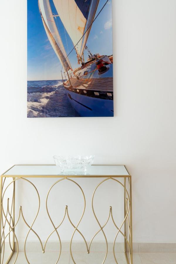 Esmeralda. Lovely And New Apartment Right By The Ocean! Callao Salvaje Exterior foto